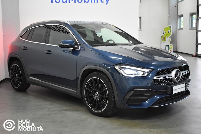 MERCEDES-BENZ GLA 200 d Automatic Premium